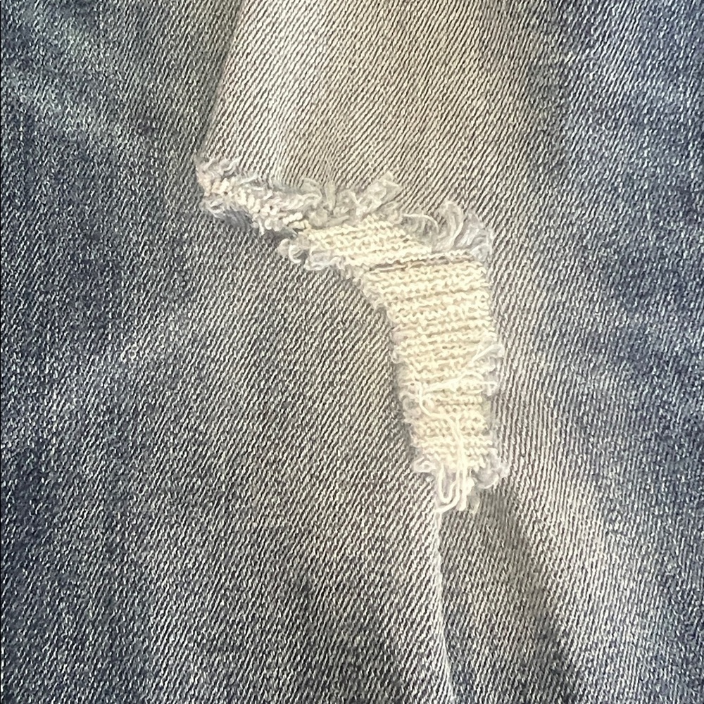 LEVIS -High Rise Blue Jeans ๐ - Picture 6 of 7